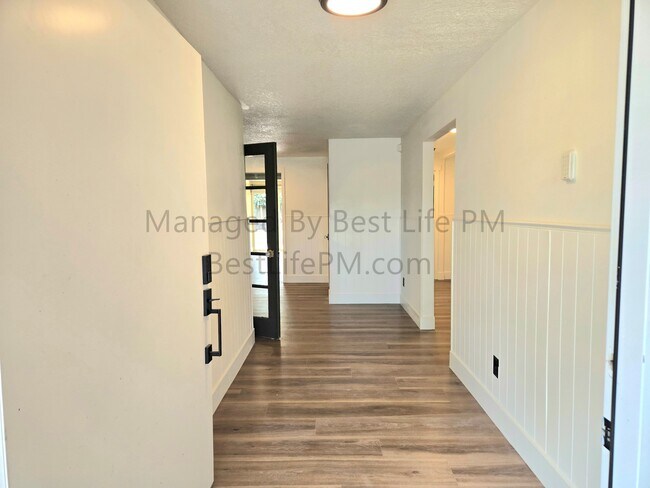 Photo - 150 Narain Ct