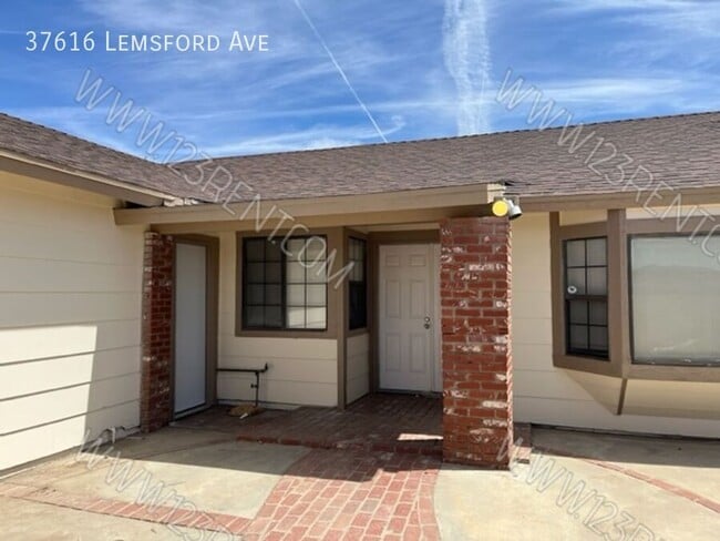 37616 Lemsford Ave