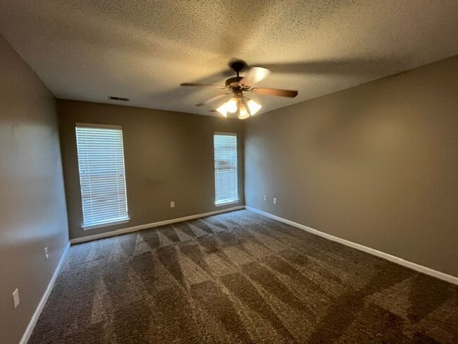 Photo - Renovated 2 Bedroom 2 Bath Home for Rent!!