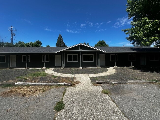 Building Photo - Beautifully Brand New Build, 2 bed 1 bath