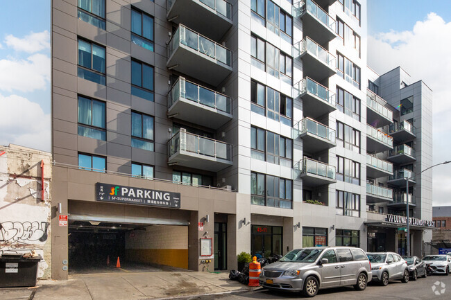 Photo - Elmhurst Plaza