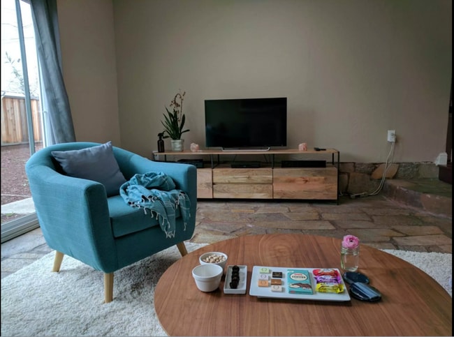 Photo - 832 San Rafael St Unit Master Bedroom