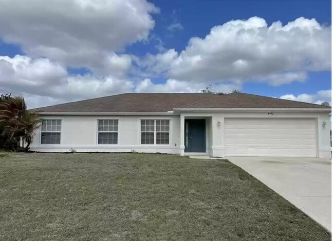 Building Photo - 4492 Adelaide Ave