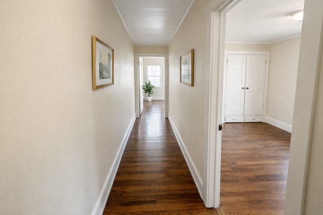 Photo - 3547 Winthrop Ave