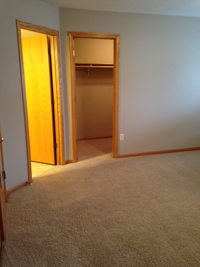 Building Photo - 2106 Linden Trl Rental