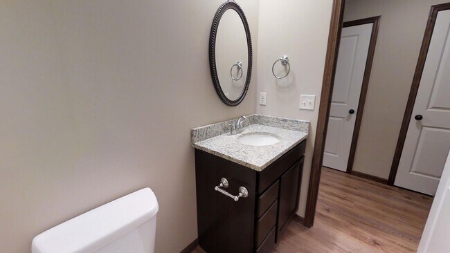 Photo - 708 S Deer Hvn St