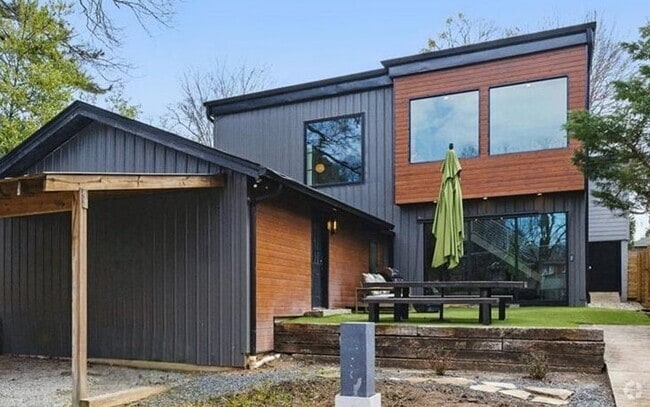 Building Photo - 1742 Ridgeway Ave NW Rental