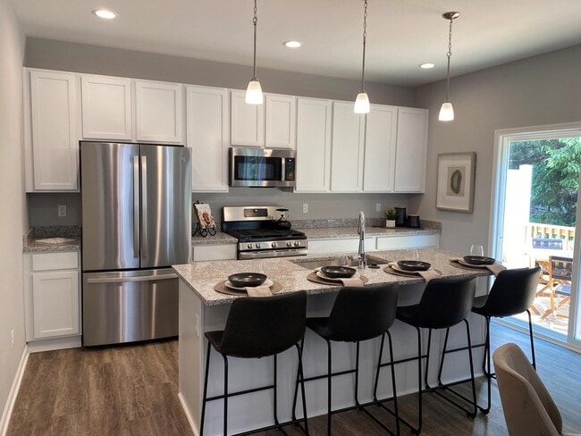 1029 Rebecca St Unit 13