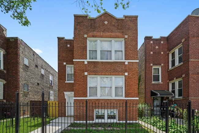 Photo - 5331 W Congress Pkwy Apartment Unit G