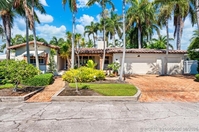 Photo - 627 Solar Isle Dr