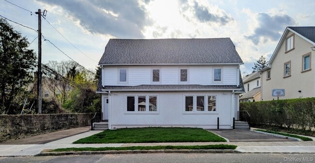 Building Photo - 62 Forest Row