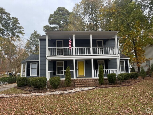 Building Photo - Beautiful 2 Story Colonial Home