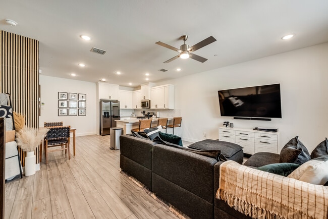 Photo - 2514 Barnwood Ln