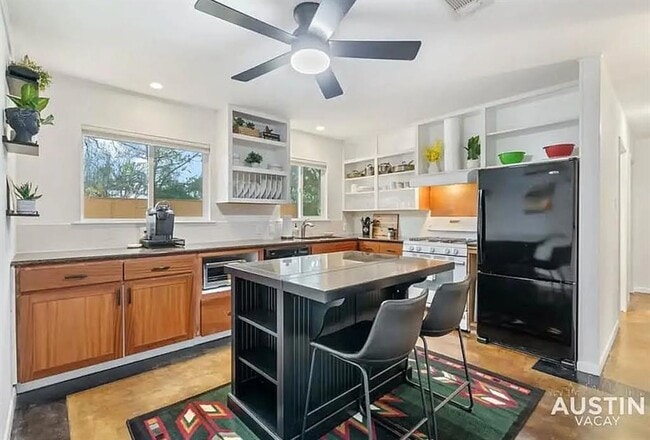 Photo - 1609 Redd St