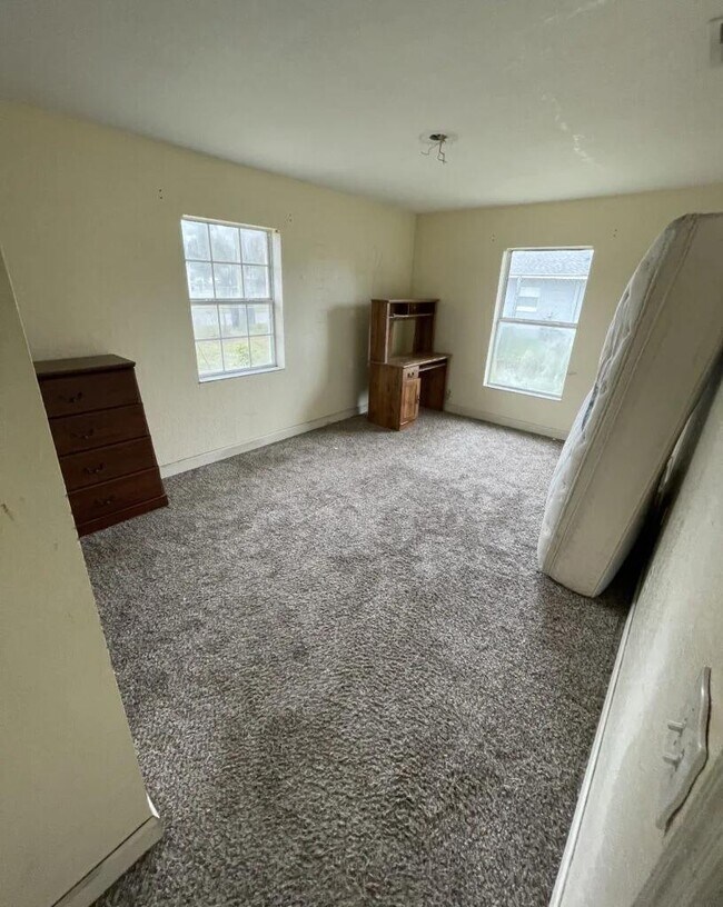 Photo - 205 Adams St