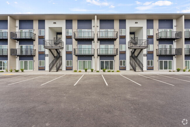 Building Photo - Fairways Apartments