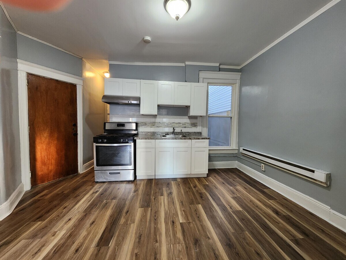 Photo - 212 Neptune Ave Townhome