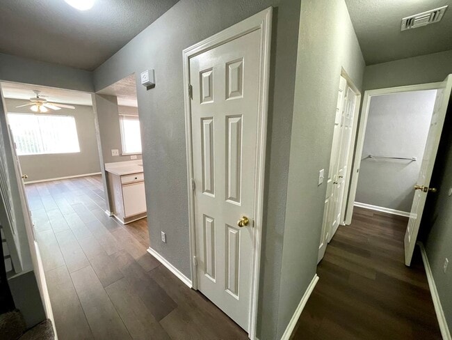 Photo - Nice 3 bedroom, 2.5 bathroom home in quiet neighborhood