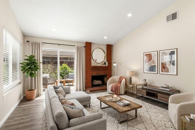 Photo - Union City 4-Bed, 2-Bath w/ 2-Car Garage & Vaulted Ceilings