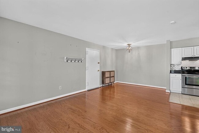 Building Photo - 8358 Dunham Ct Unit 627