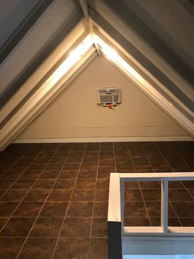 Photo - 1 Bedroom Garage Apartment on Austin Avenue