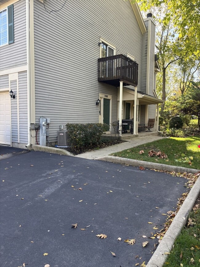 Photo - 268 Windsor Ct Unit D