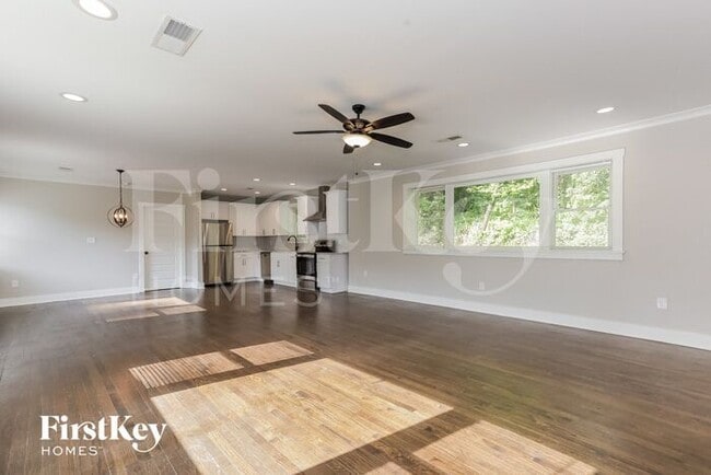 Photo - 1980 Harold Ave SE