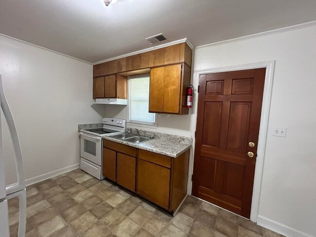 Photo - 326 W Hampton Ave