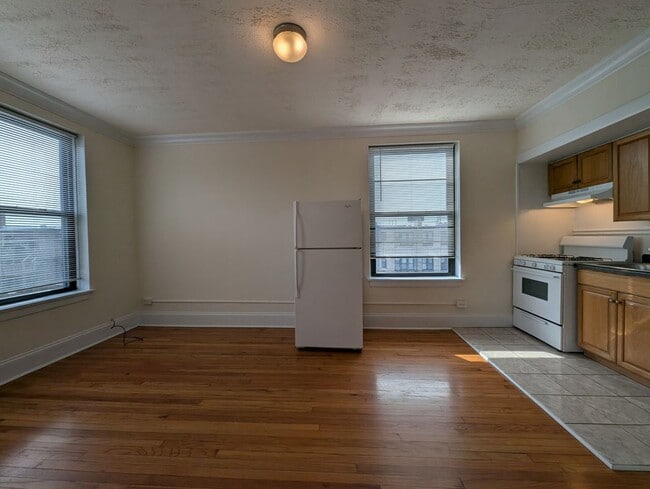 Photo - 2715 N Milwaukee Ave Unit 308