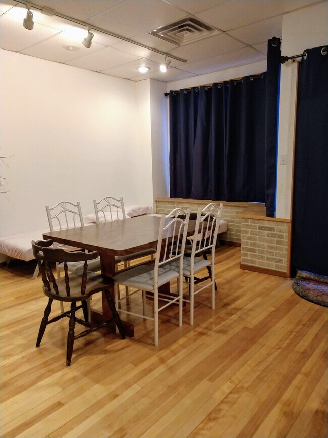 122 N. Lake Ave. Dining Area - 122 N Lake Ave Unit 0