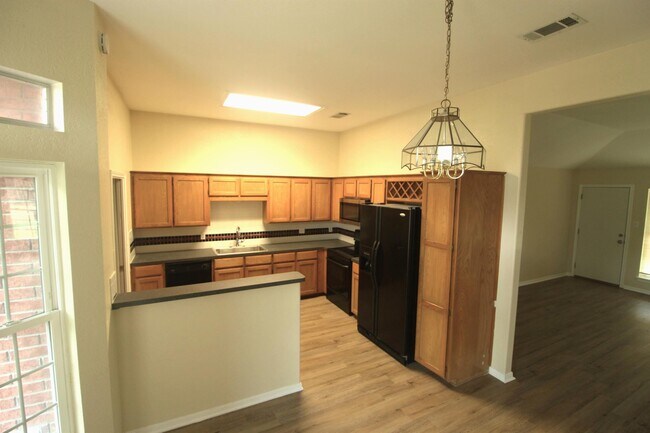 3901 Crosscut Loop