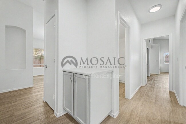 Photo - 2441 W Indigo Dr