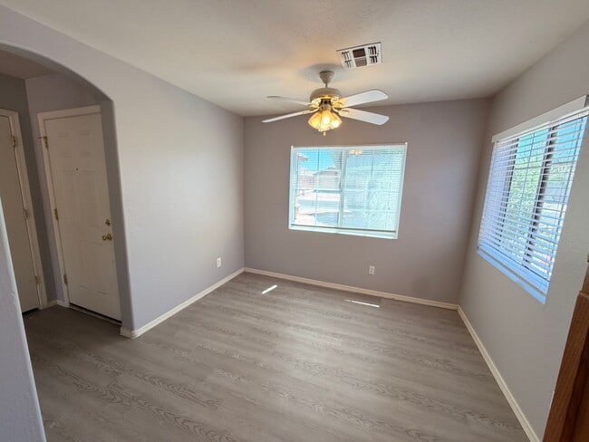 Photo - 12556 W Charter Oak Rd