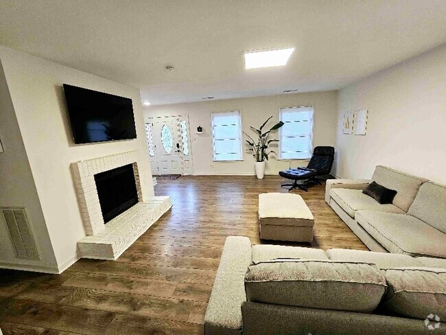 Building Photo - 6918 Steeplechase Dr NW Rental