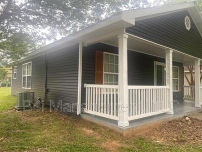 Photo - 141 Garfield St