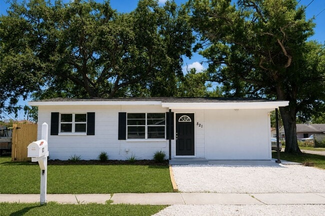 Photo - 3 Bedroom, 1 Bathroom Home for Rent in Largo!