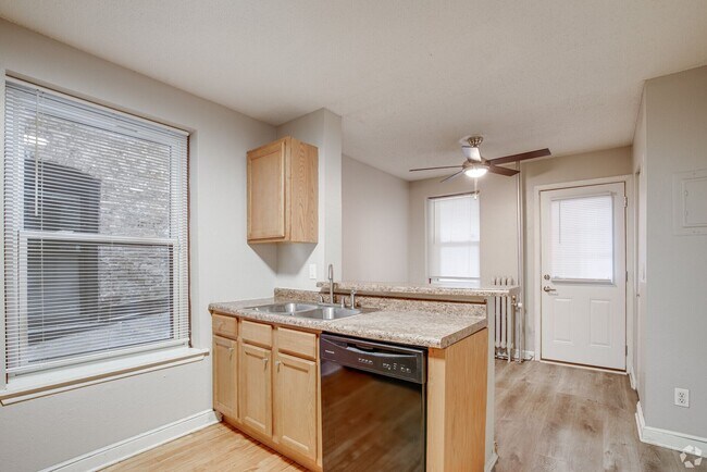 1400–1408 Spruce Pl – Oak Grove Downtown