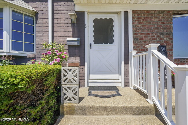 Photo - 5 Vine Ct