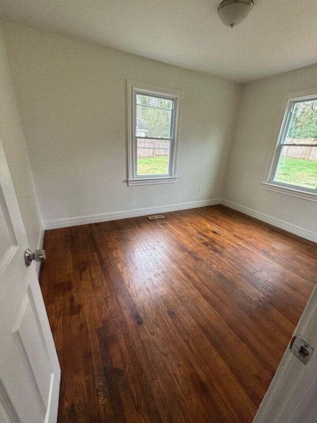 Photo - Quaint 2 Bedroom 1 Bath Home with LARGE fe...