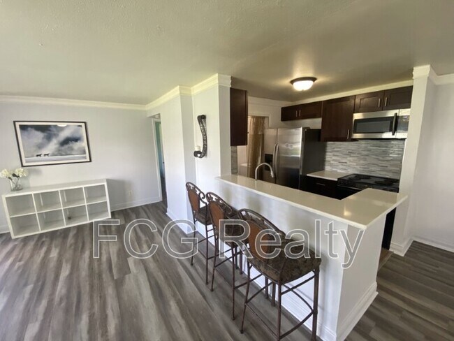 Photo - 6160 Westgate Dr Unit Apt 202