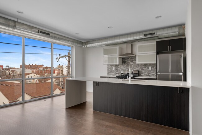 634 W Jefferson St Unit 3