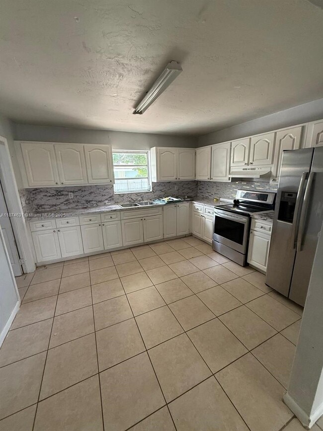 Photo - 1710 SW 97th Terrace Unit 1