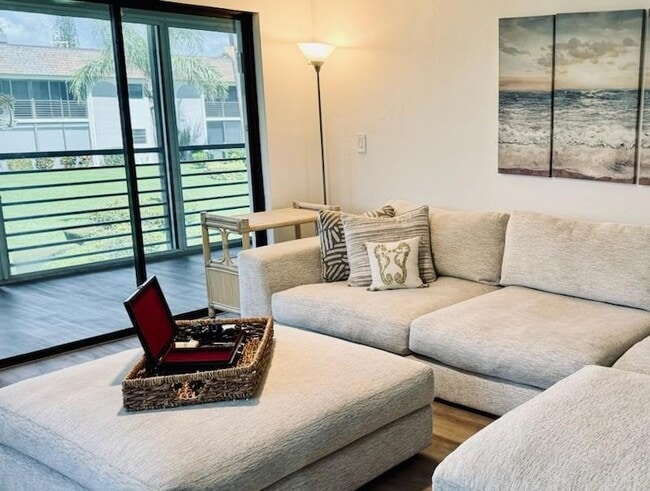 Photo - 755 Saturn St Unit E201