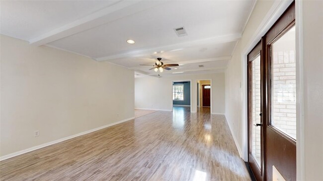 Photo - 3800 Windridge Dr