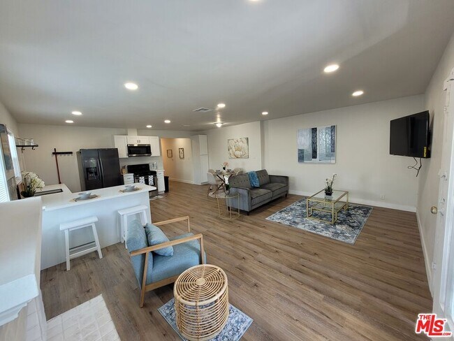 Photo - 3509 W 59th St