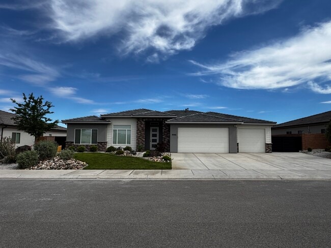 Photo - 1886 Honeycomb Dr House