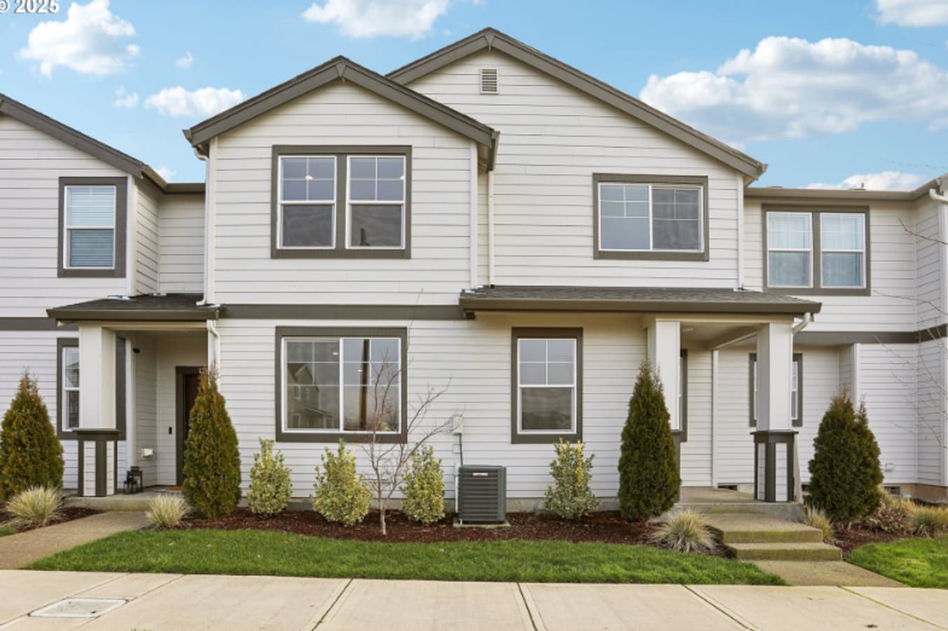 Modern 3BD | 2.5BA Townhome | Beaverton Living at Its Best - Modern 3BD | 2.5BA Townhome | Beaverton Living at Its Best