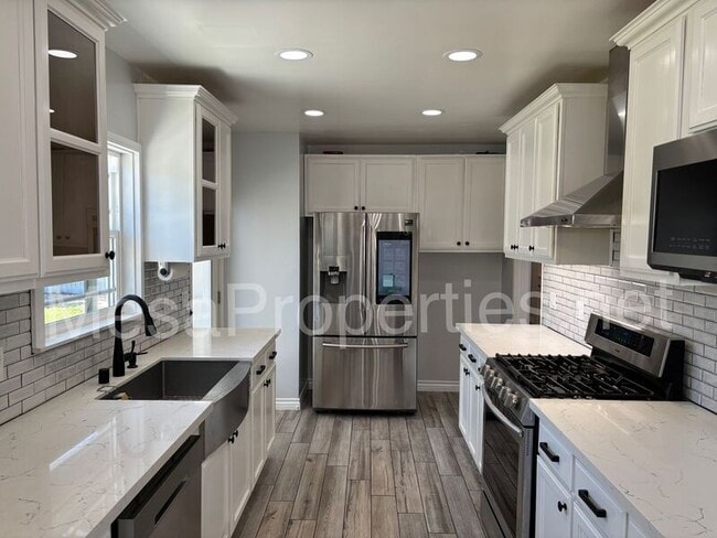 Photo - 6056 Walnut Ave