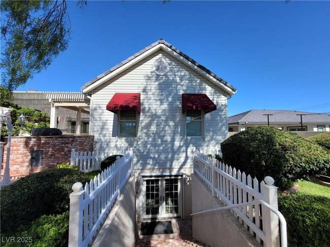 Building Photo - 5110 N Valadez St Rental