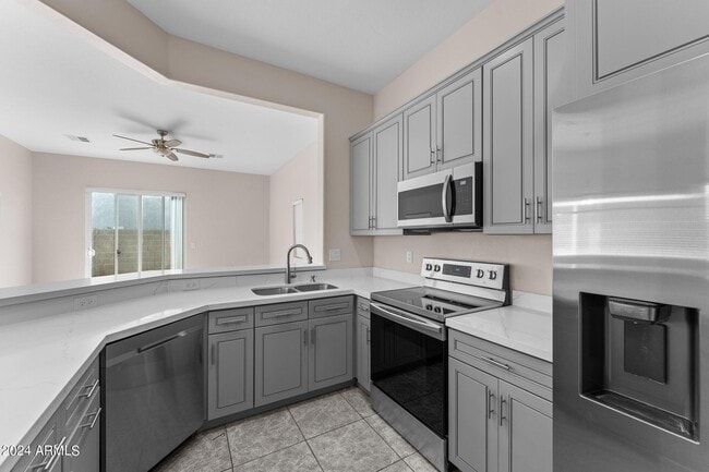 Photo - 904 N Poppy St